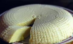 Адигейський сир: все, що потрібно знати